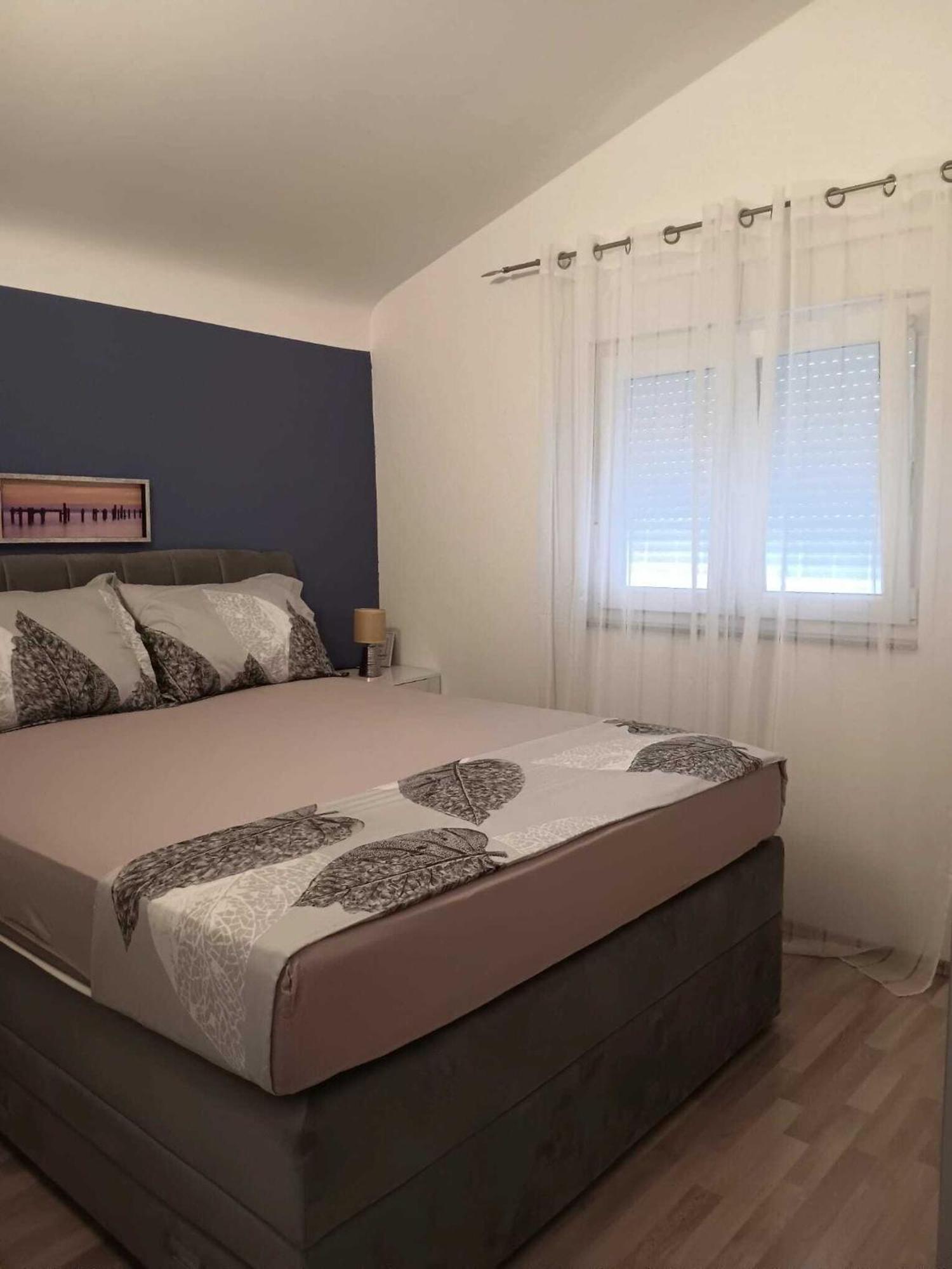 Apartmani Zoran Drage Bilik gambar